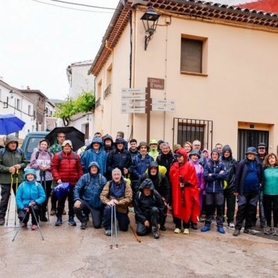La “Ruta del Repetidor” reúne a medio centenar de senderistas en Bienservida